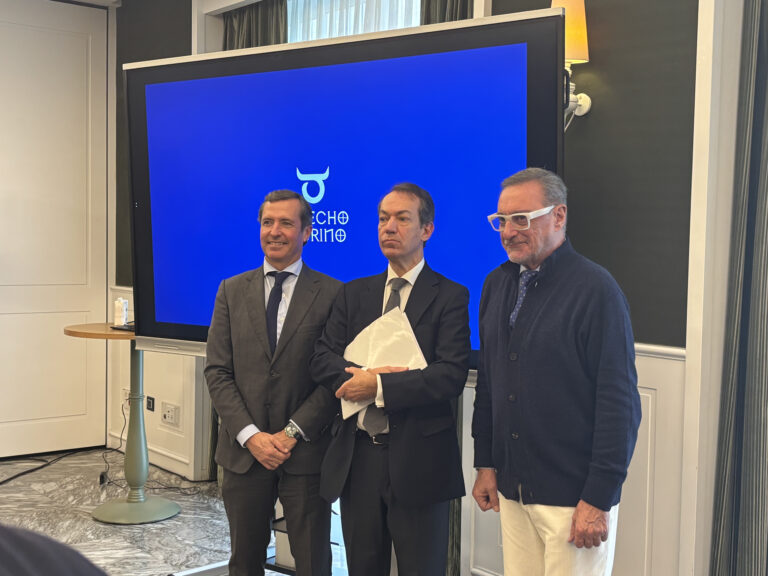 Presentación del departamento jurídico especializado en tauromaquia de Martínez-Echevarría en Sevilla