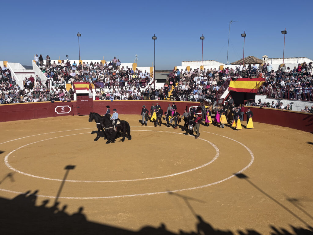 Éxito rotundo en Guillena con el festival taurino solidario
