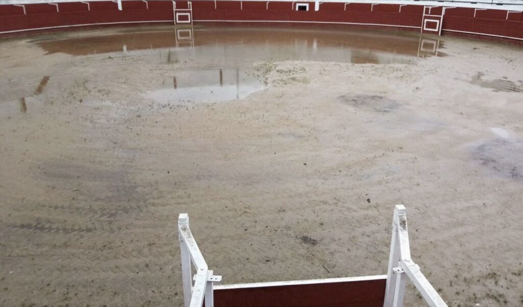 Cartaya aplaza la corrida de rejones por cuestiones meteorológicas