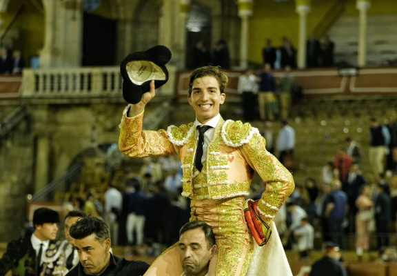 Julio Norte encandila a Sevilla al natural &nbsp;