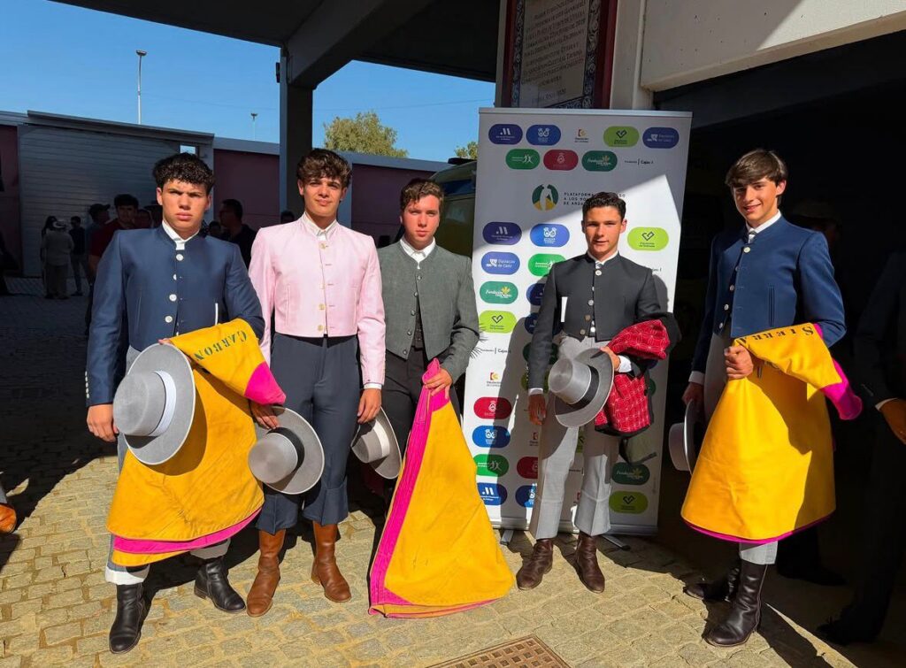 Miguel Oporto y Curro Sierra triunfan en la clase práctica de Utrera