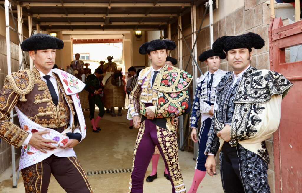 Manzanares y Roca Rey desatan la pasión en Alicante-FOTOGALERÍA
