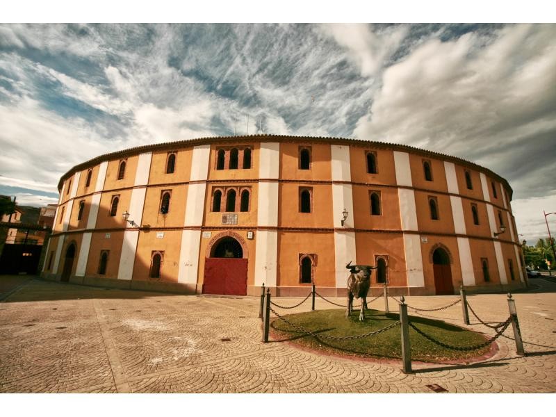 Calatayud presenta la Feria Taurina de San Roque 2026 con recortes, Cebada Gago y un atractivo cartel de rejoneo