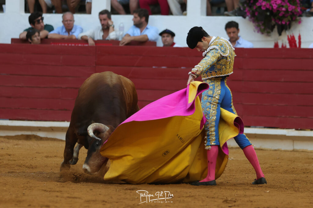 La corrida de toros de Saint-Vincent de Tyrosse, en la mirada fotográfica de Philippe Gil Mir