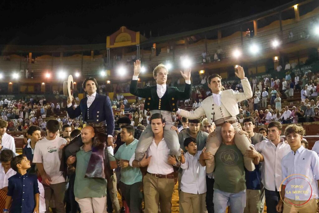 Ventura, Hermoso de Mendoza y Duarte Fernandes abren la puerta grande de La Merced en una tarde de rejones marcada por “Resultono”