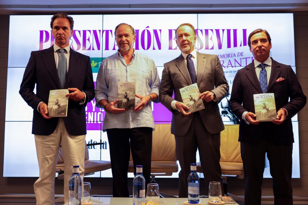 Zabala de la Serna presenta en Sevilla ‘Memoria de Morante’, el relato del adiós y el regreso de un genio herido