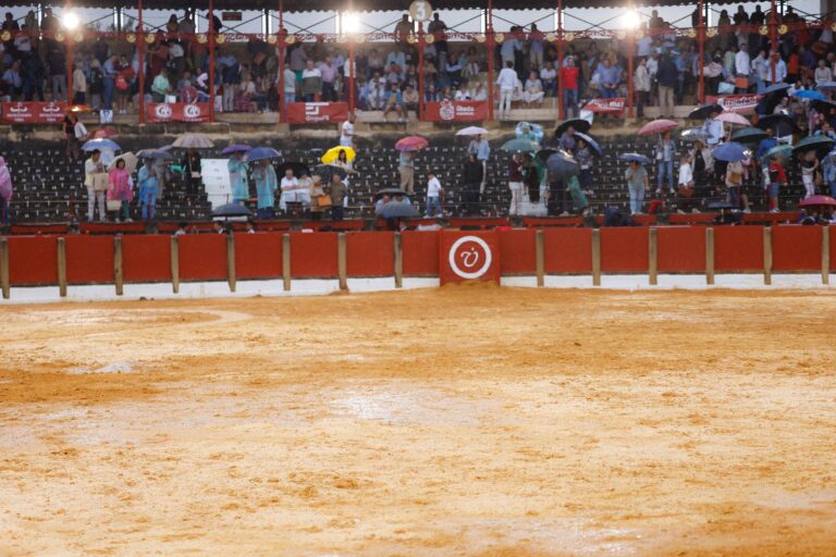 La corrida de rejones en Úbeda queda suspendida a mitad del festejo por causas meteorológicas